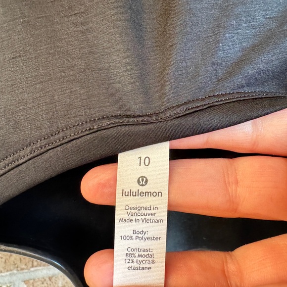 Lululemon No Inhibitions Tee
Black Size 10 - Picture 10 of 11